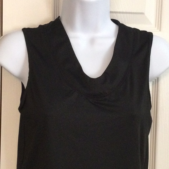 Athletic works top - Picture 2 of 6